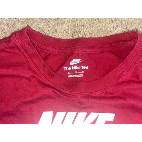 Nike Swoosh Logo T-Shirt - Size XL **. - Picture 2 of 2